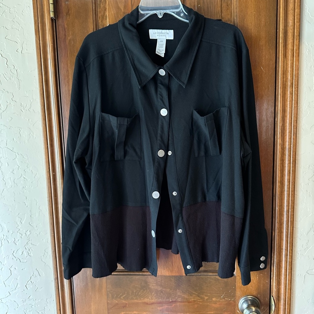 Liz Claiborne Black Button-Front Jacket with Ribbed Hem